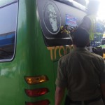 Satuan lalulintas Polres Jepara menempel stiker di salah satu bus di Terminal Jepara belom lama ini